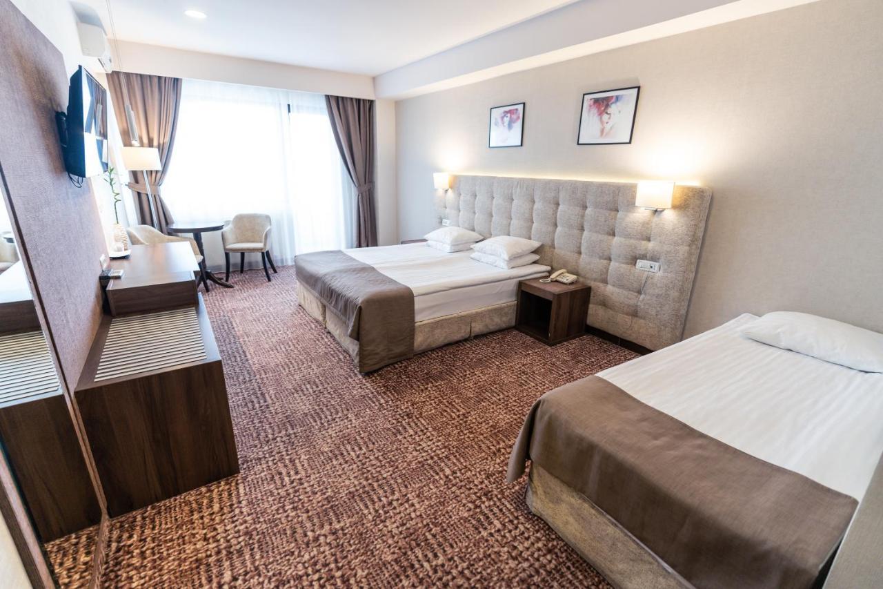 Grand Hotel Belvedere Braşov Esterno foto