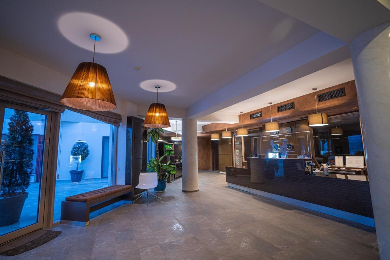 Grand Hotel Belvedere Braşov Esterno foto