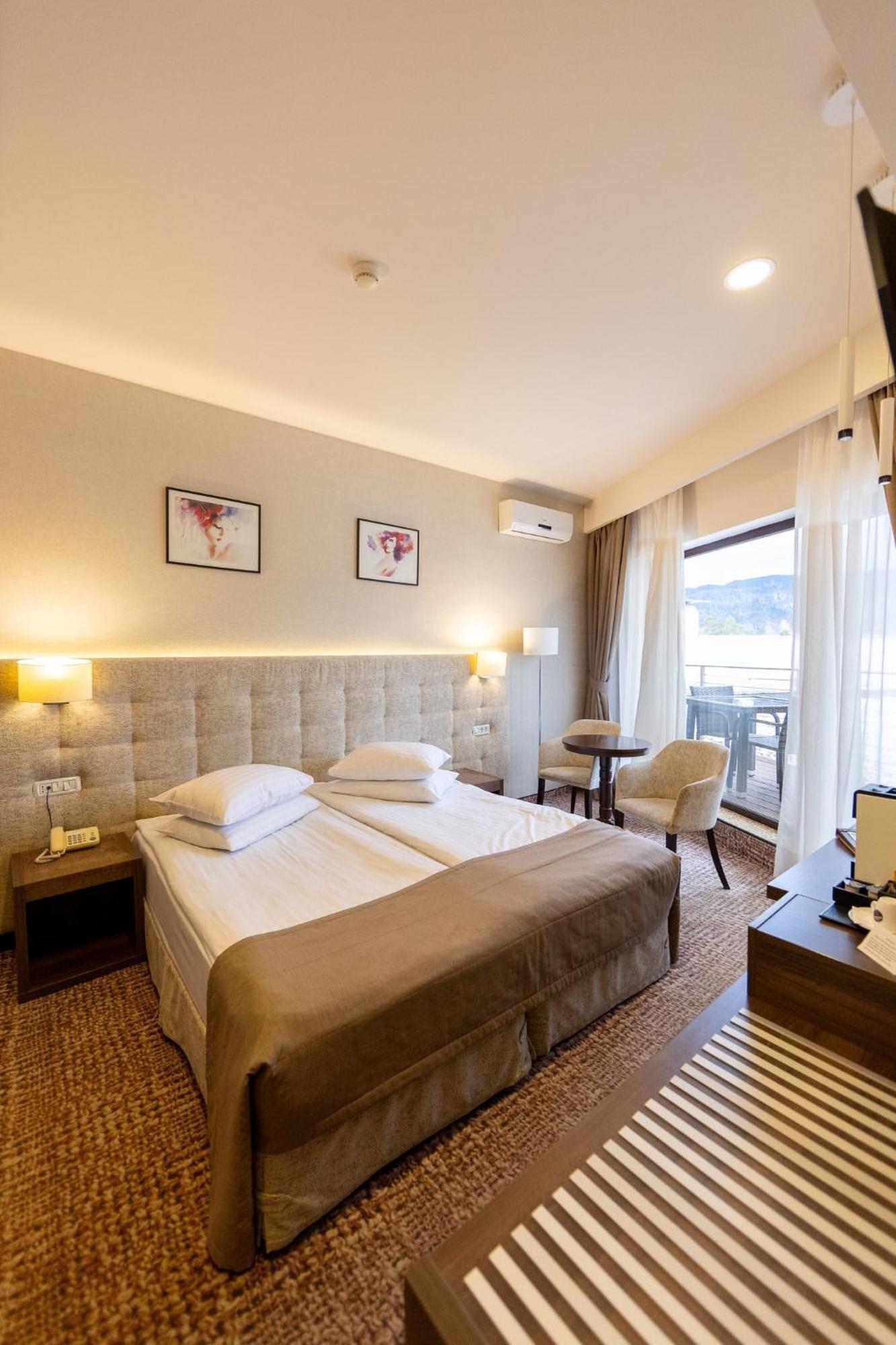 Grand Hotel Belvedere Braşov Esterno foto