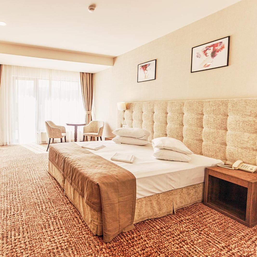 Grand Hotel Belvedere Braşov Esterno foto