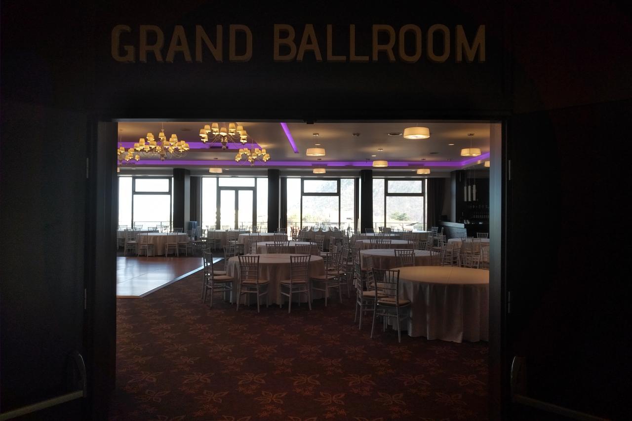 Grand Hotel Belvedere Braşov Esterno foto